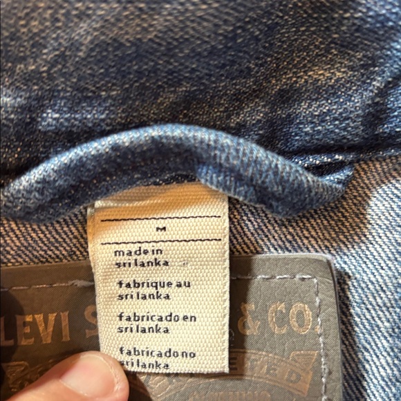 Levi's Classic Blue Denim Jacket with painted eye - Picture 4 of 6